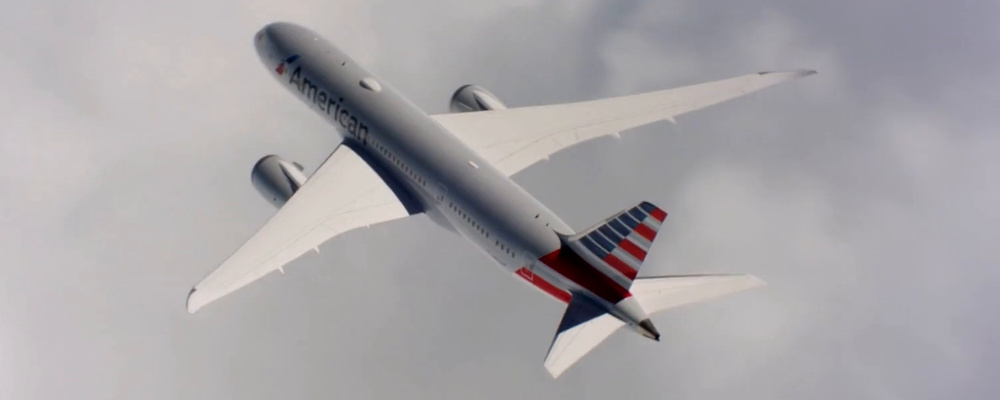 An American Airlines Boeing 787 in flight